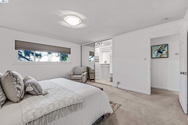 1120 Hollywood Ave 1, Oakland, CA 94602
