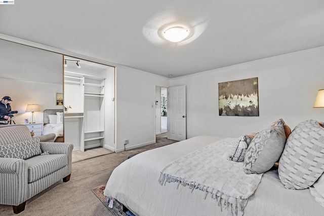 1120 Hollywood Ave 1, Oakland, CA 94602