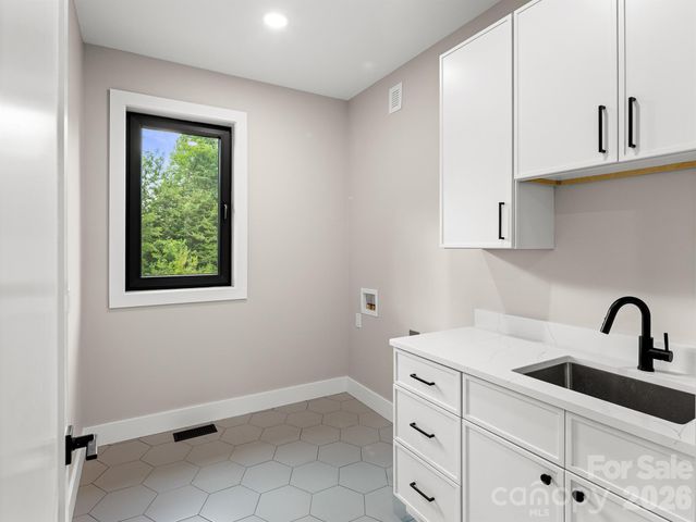 4 Tremorra Trail, Leicester, NC 28748