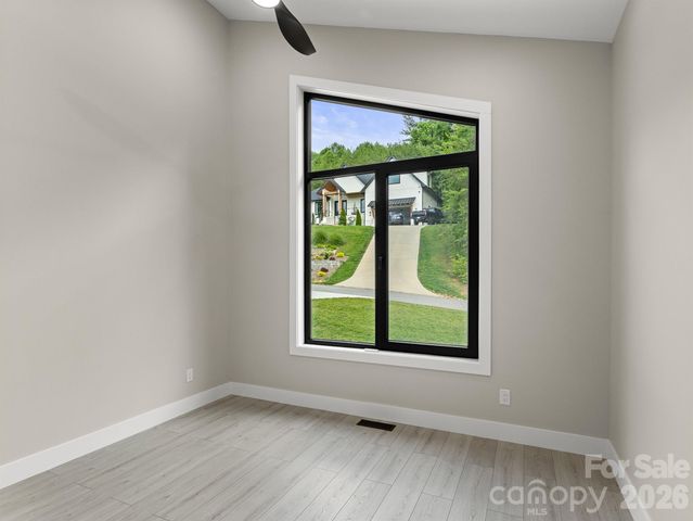 4 Tremorra Trail, Leicester, NC 28748