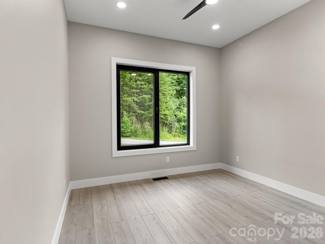 4 Tremorra Trail, Leicester, NC 28748