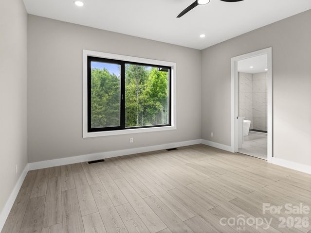 4 Tremorra Trail, Leicester, NC 28748