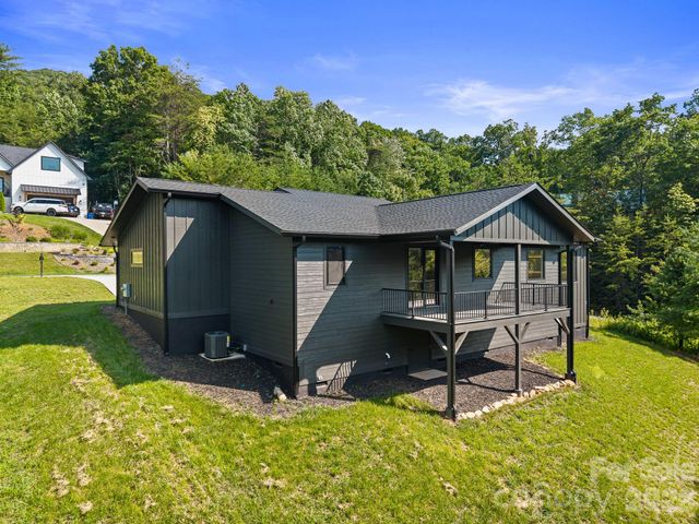 4 Tremorra Trail, Leicester, NC 28748