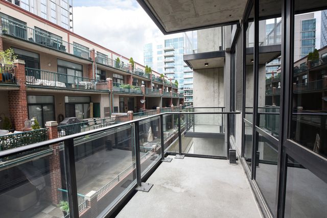 111 S PEORIA Street 302, Chicago, IL 60607