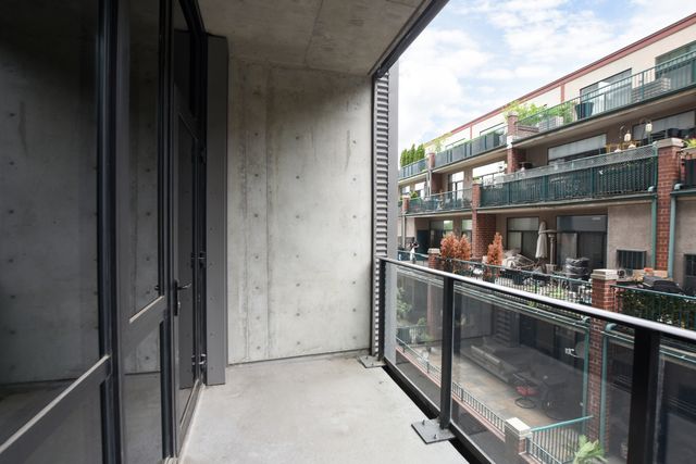 111 S PEORIA Street 302, Chicago, IL 60607