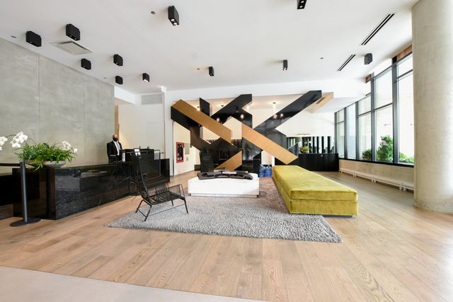 111 S PEORIA Street 302, Chicago, IL 60607