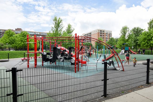 111 S PEORIA Street 302, Chicago, IL 60607