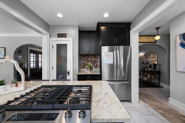 1435 Jersey Ridge Road, Davenport, IA 52803