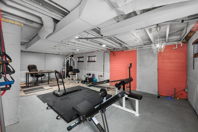 1435 Jersey Ridge Road, Davenport, IA 52803