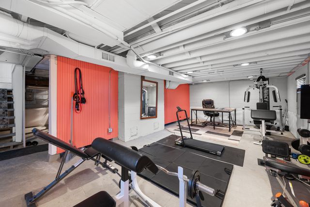 1435 Jersey Ridge Road, Davenport, IA 52803