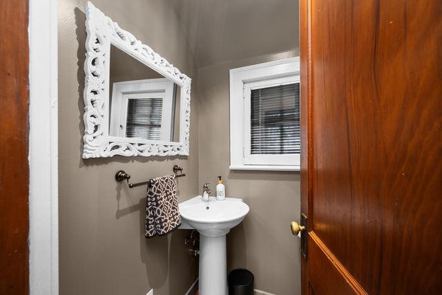 1435 Jersey Ridge Road, Davenport, IA 52803