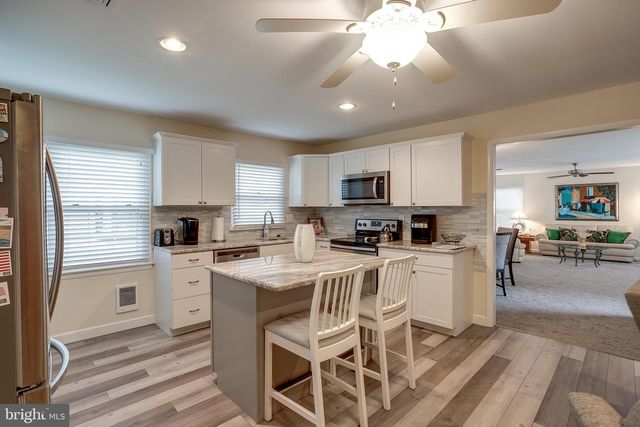 58 SHEFFIELD PL, Southampton, NJ 08088