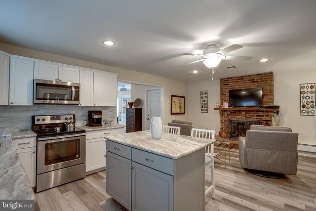 58 SHEFFIELD PL, Southampton, NJ 08088