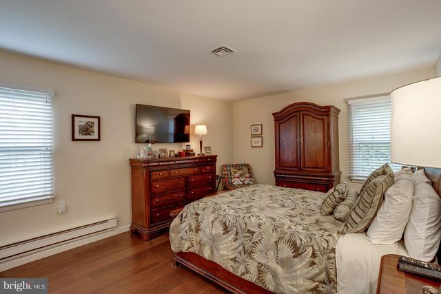 58 SHEFFIELD PL, Southampton, NJ 08088