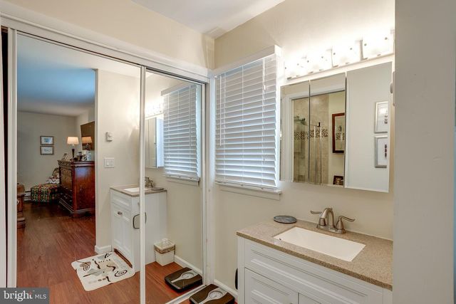 58 SHEFFIELD PL, Southampton, NJ 08088