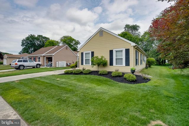 58 SHEFFIELD PL, Southampton, NJ 08088