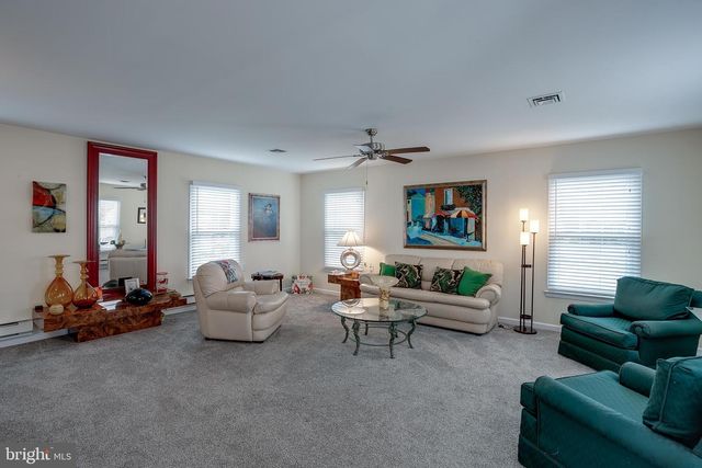 58 SHEFFIELD PL, Southampton, NJ 08088