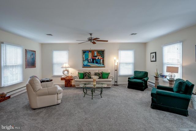 58 SHEFFIELD PL, Southampton, NJ 08088