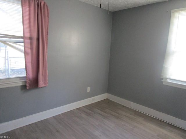 919 Ridgeway AVE, Hampton, VA 23661