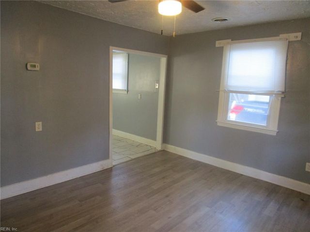 919 Ridgeway AVE, Hampton, VA 23661