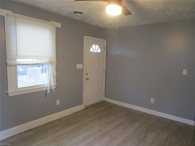 919 Ridgeway AVE, Hampton, VA 23661
