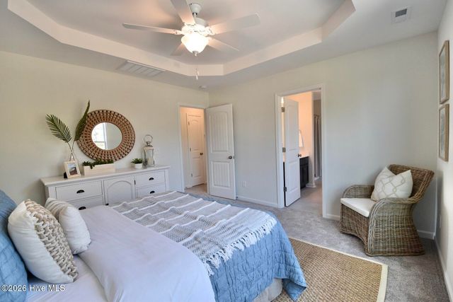 100 S Bandwheel Way, Hampstead, NC 28443