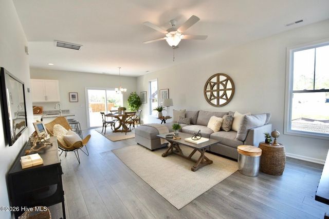 100 S Bandwheel Way, Hampstead, NC 28443