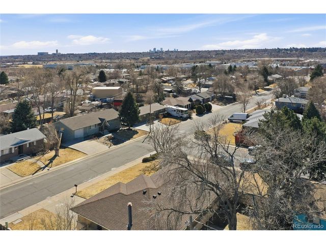 6131 Wolff St, Arvada, CO 80003