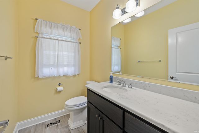3529 Highlander Cove, Auburn, IN 46706