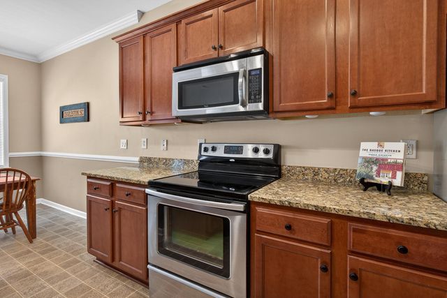 199 Highwoods Plantation Avenue, Summerville, SC 29485