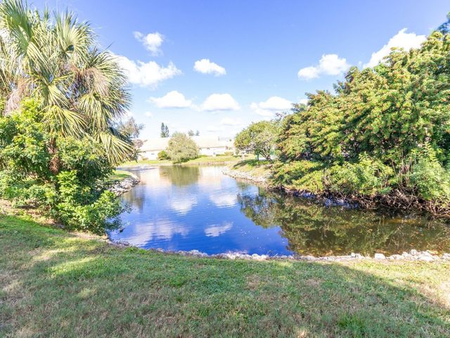 5704 34TH COURT W, Bradenton, FL 34210