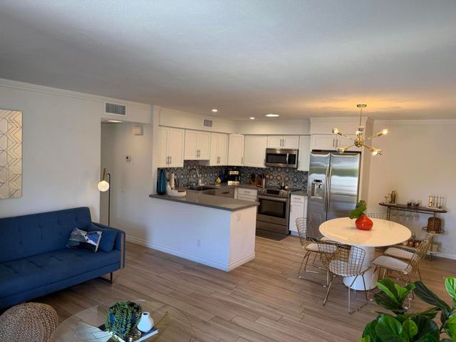 3092 Sunflower Circle E 90, Palm Springs, CA 92262