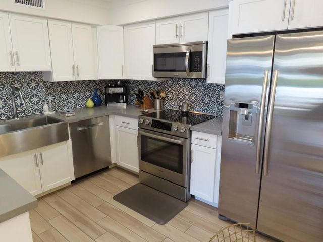 3092 Sunflower Circle E 90, Palm Springs, CA 92262