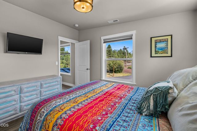 16732 Contorta Place, La Pine, OR 97739