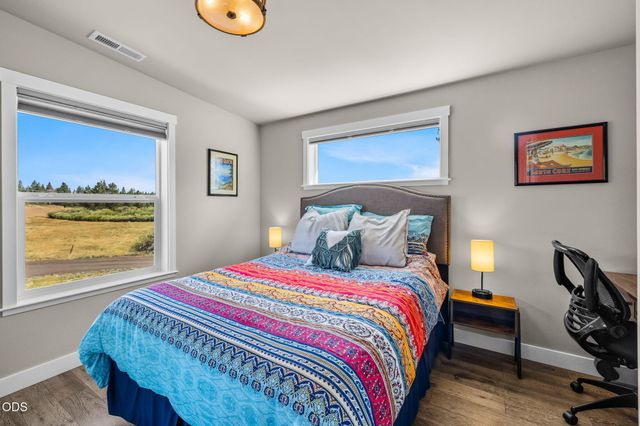 16732 Contorta Place, La Pine, OR 97739