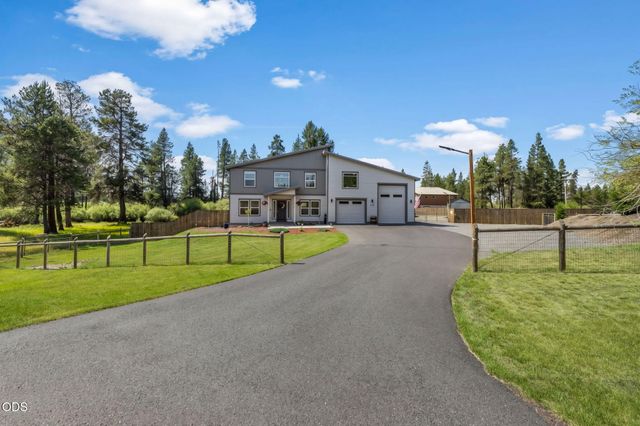 16732 Contorta Place, La Pine, OR 97739
