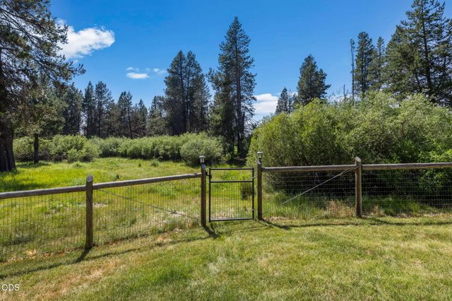 16732 Contorta Place, La Pine, OR 97739
