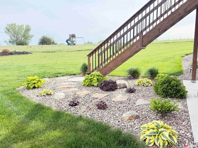 9930 Paris Court, Lincoln, NE 68339