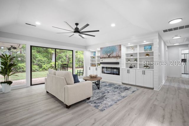 2 Fishermans Bend Ct, Hilton Head Island, SC 29926