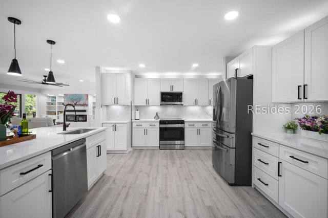 2 Fishermans Bend Ct, Hilton Head Island, SC 29926