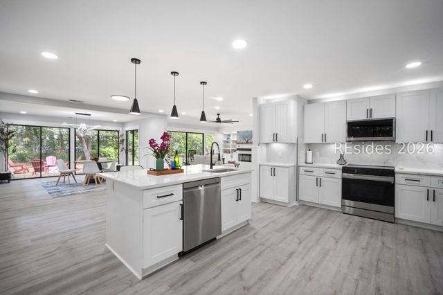 2 Fishermans Bend Ct, Hilton Head Island, SC 29926