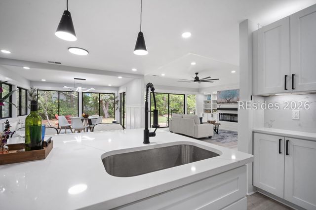 2 Fishermans Bend Ct, Hilton Head Island, SC 29926