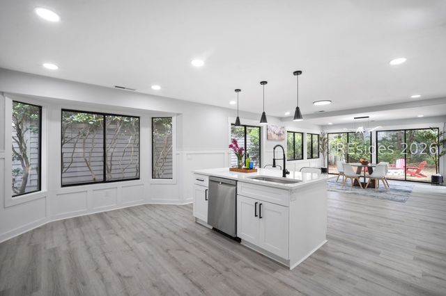 2 Fishermans Bend Ct, Hilton Head Island, SC 29926