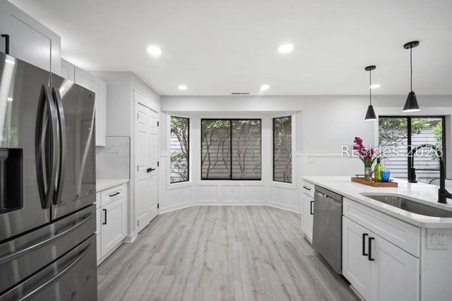 2 Fishermans Bend Ct, Hilton Head Island, SC 29926