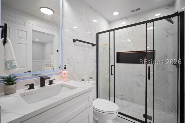 2 Fishermans Bend Ct, Hilton Head Island, SC 29926