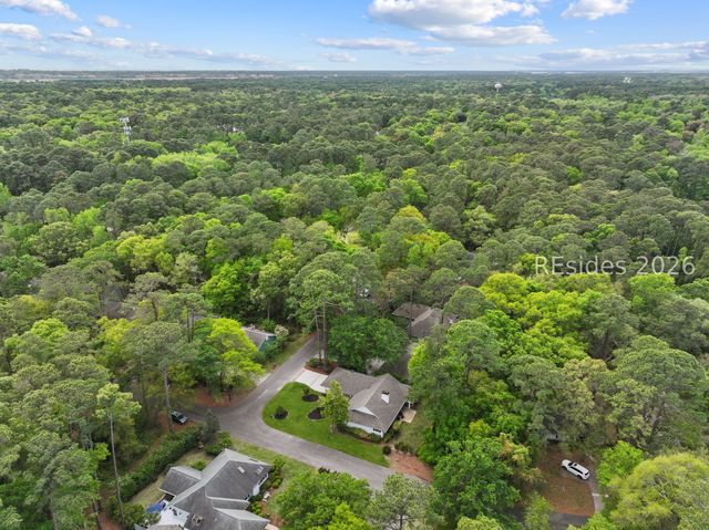 2 Fishermans Bend Ct, Hilton Head Island, SC 29926