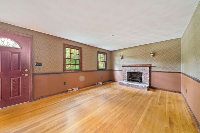 215 Bay State Cir, Hanson, MA 02341