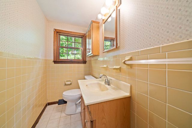 215 Bay State Cir, Hanson, MA 02341