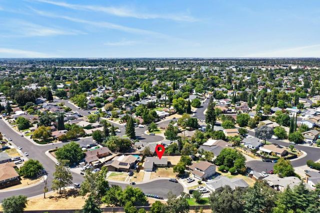 5645 Woodforest, Sacramento, CA 95842