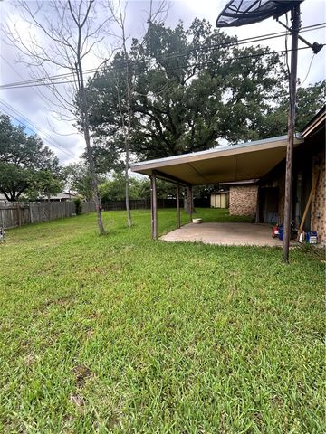 3520 Oakside Drive, Bryan, TX 77802